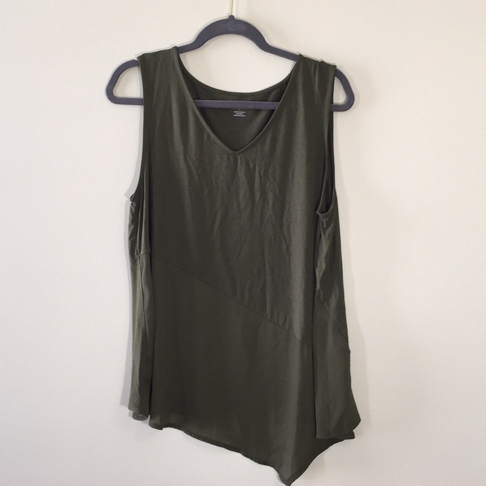 Worthington mixedtextile asymmetrical green blouse